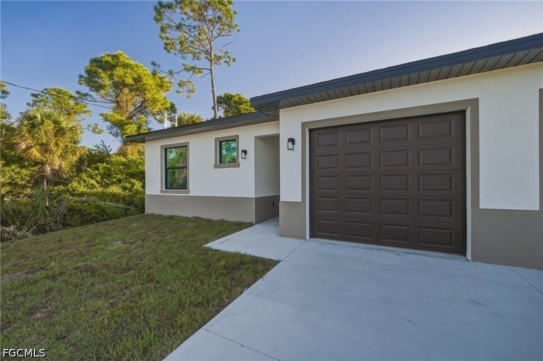 5428 Bristo St - Photo 3 of 17