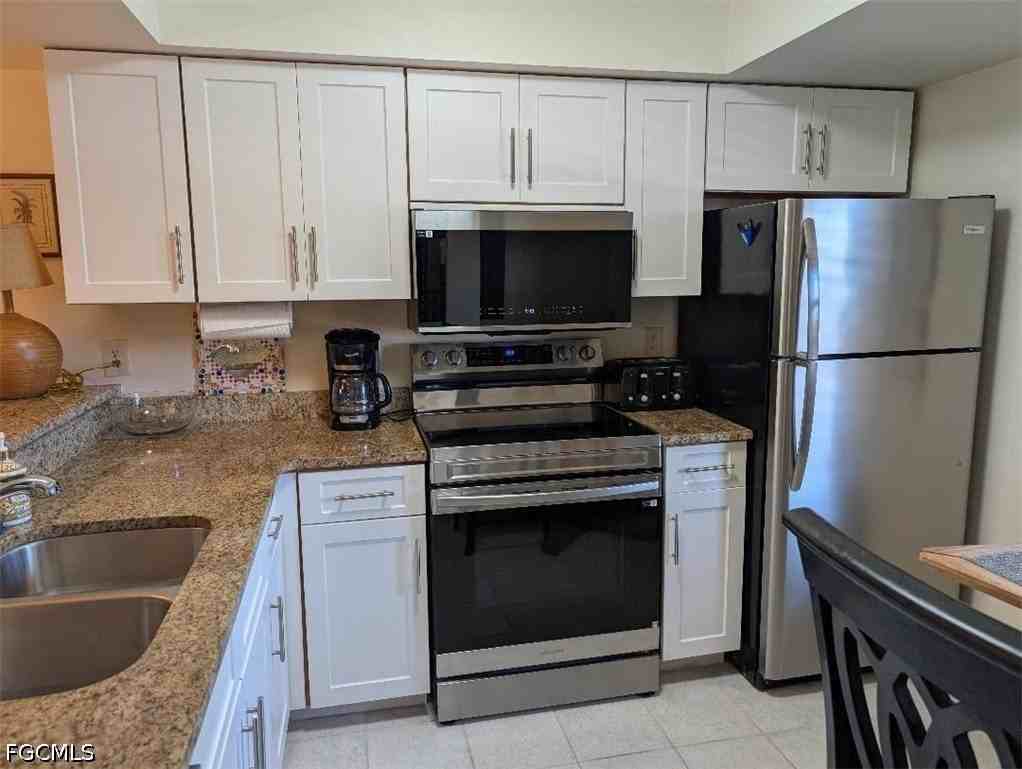 719 Sw 47th Ter #202 - Photo 2 of 13