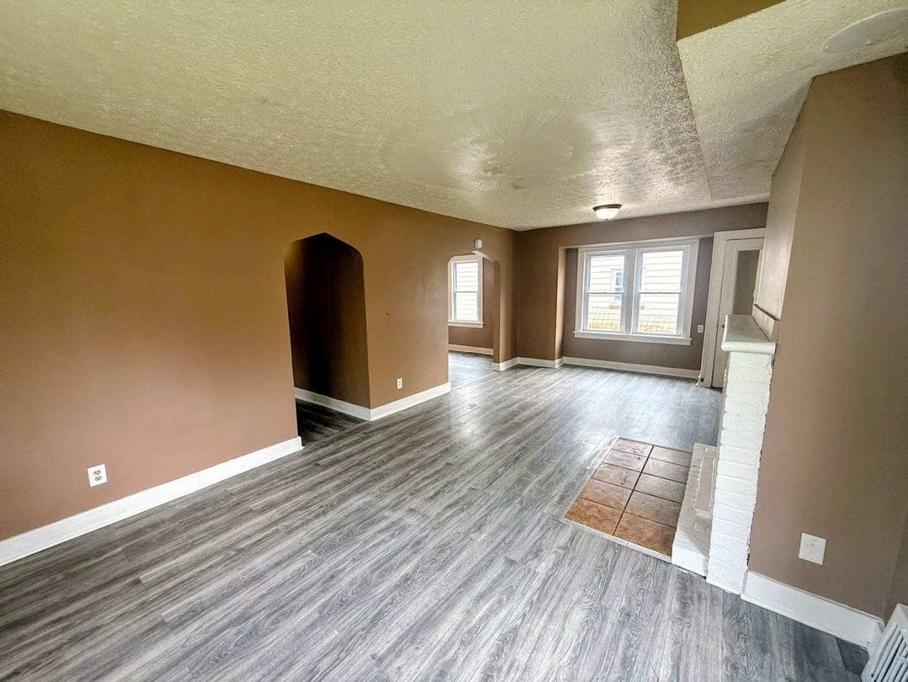 601 Glendora Ave - Photo 2 of 15