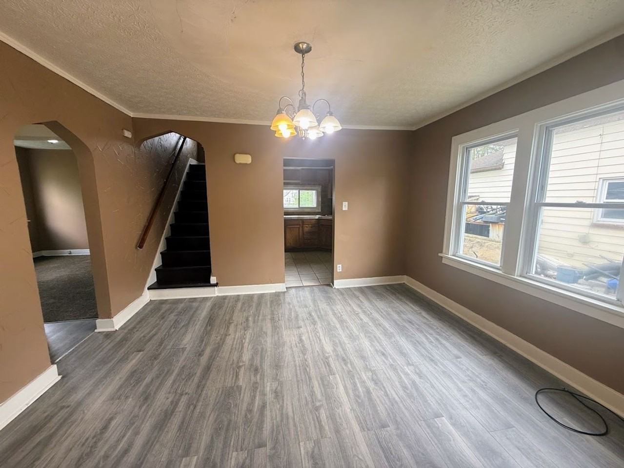 601 Glendora Ave - Photo 4 of 15