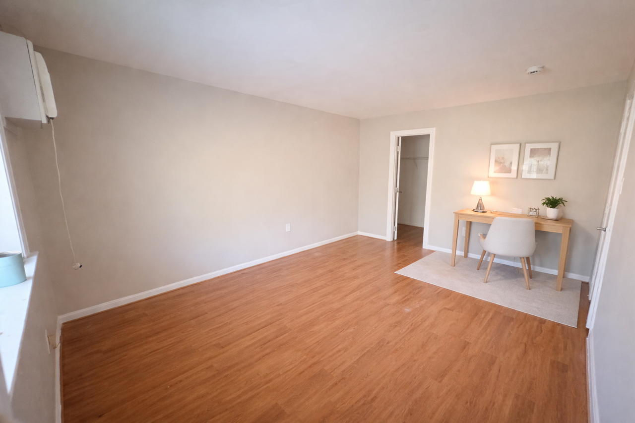 3103 Naylor Rd Se #301 - Photo 4 of 8