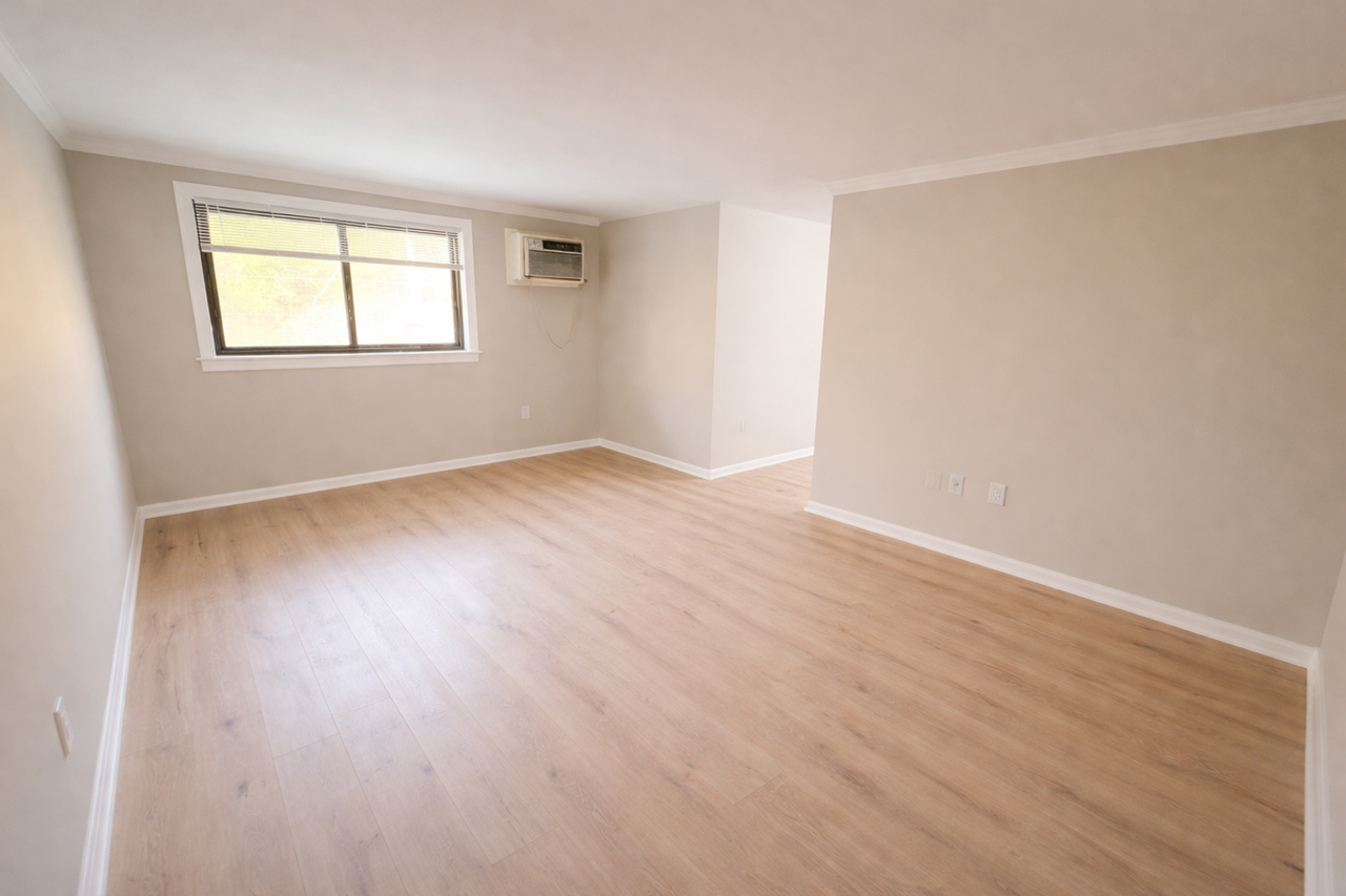 3103 Naylor Rd Se #301 - Photo 7 of 8
