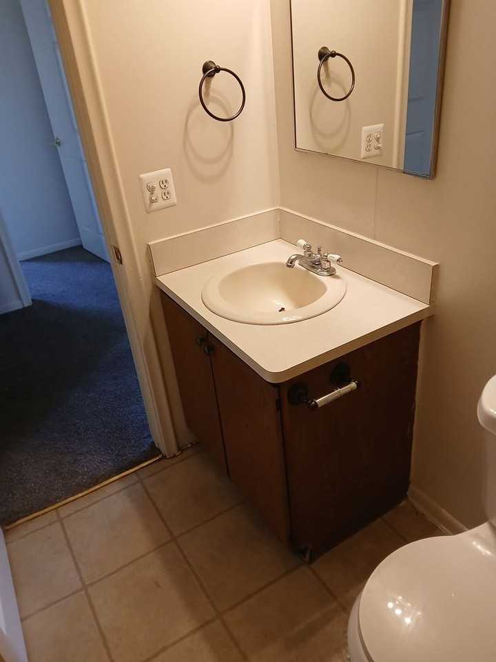 9041 Cedar Lake Rd - Photo 4 of 7