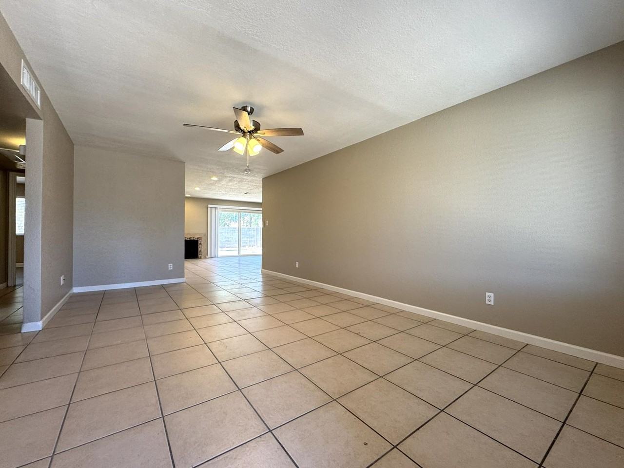 1720 W Estrella Dr - Photo 3 of 41