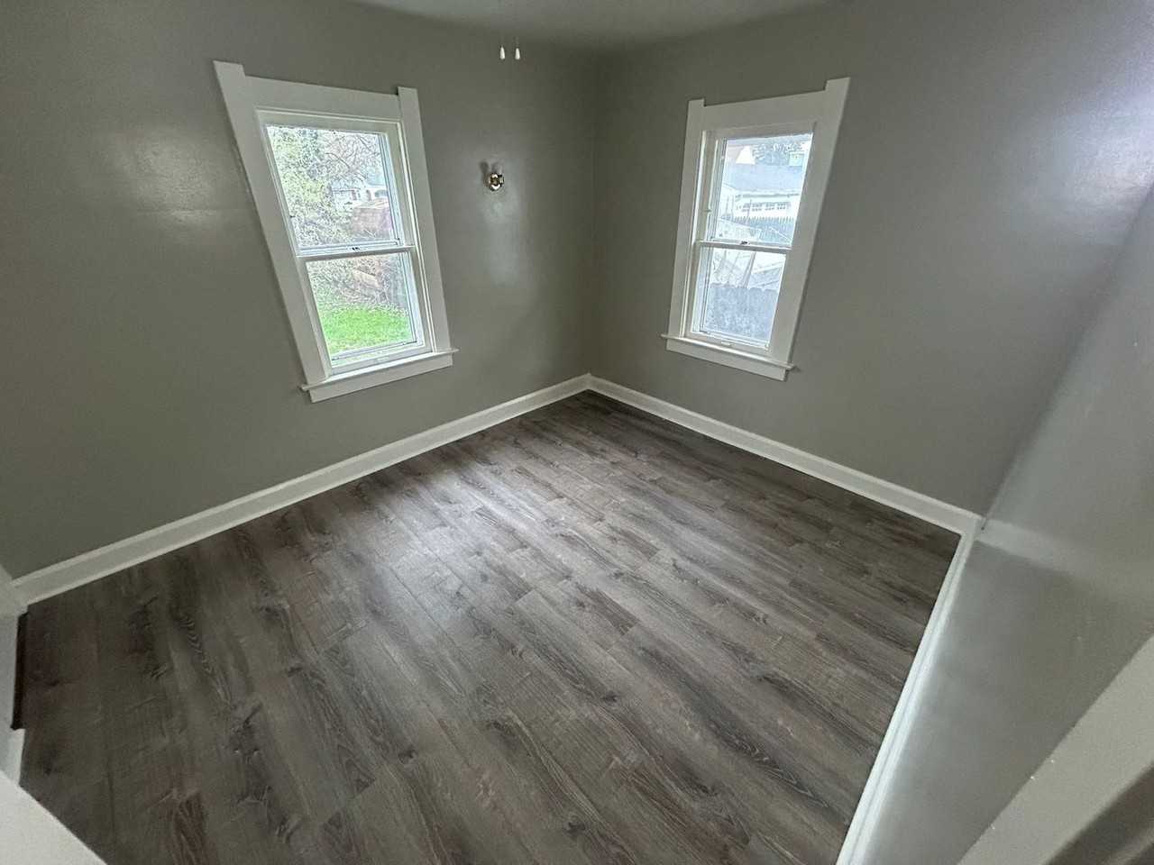 610 Eleanor Ave - Photo 6 of 9