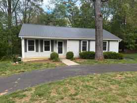 1165 N Franklin Ave - Photo 1 of 1