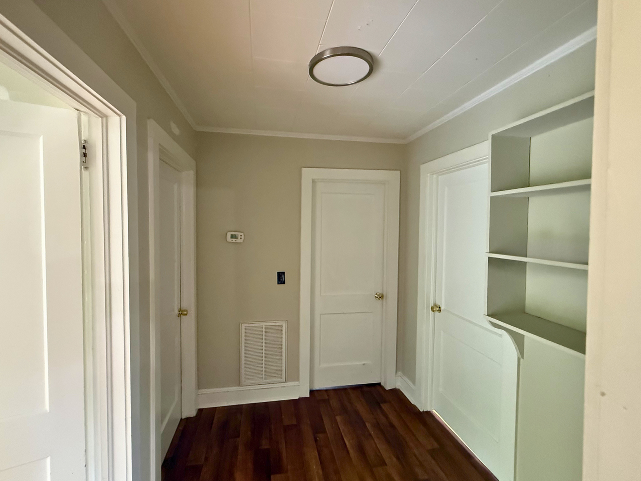 2311 Central Dr - Photo 5 of 11