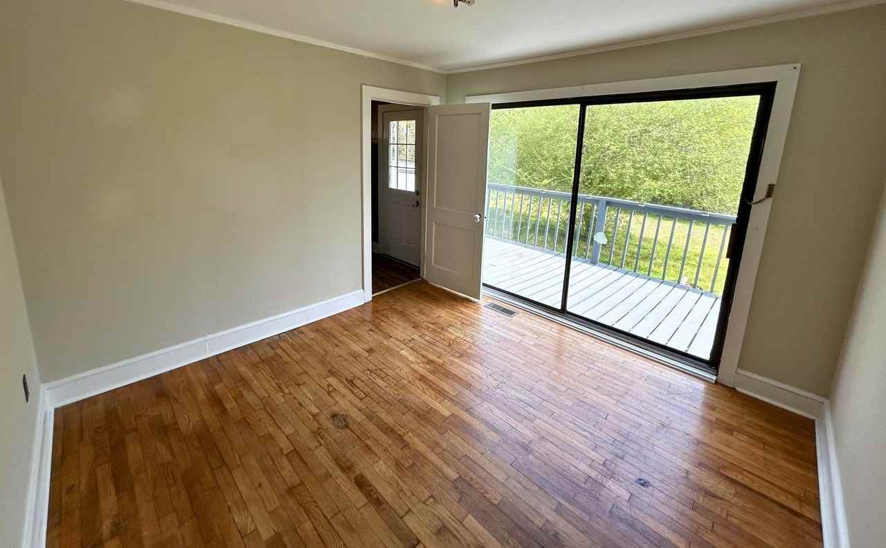 2311 Central Dr - Photo 7 of 11