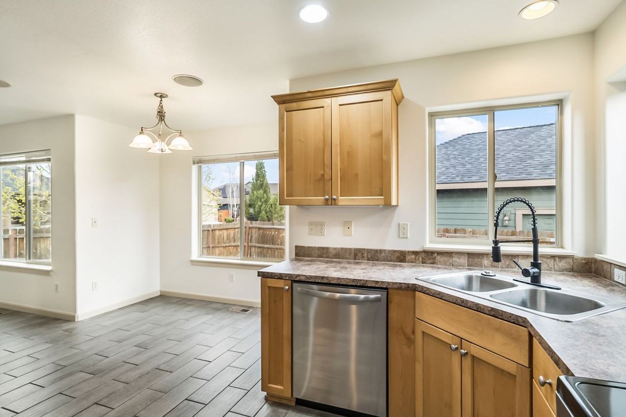 60960 Miles Ct - Photo 5 of 19