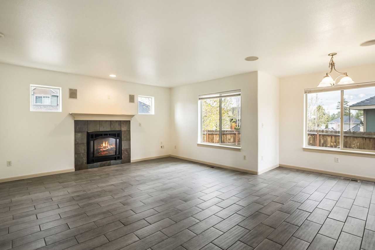 60960 Miles Ct - Photo 6 of 19