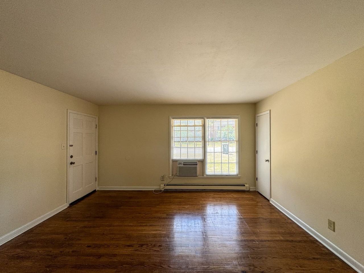 1110 W Rowan St - Photo 2 of 15