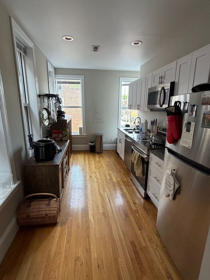 1309 W Main St #B - Photo 6 of 8