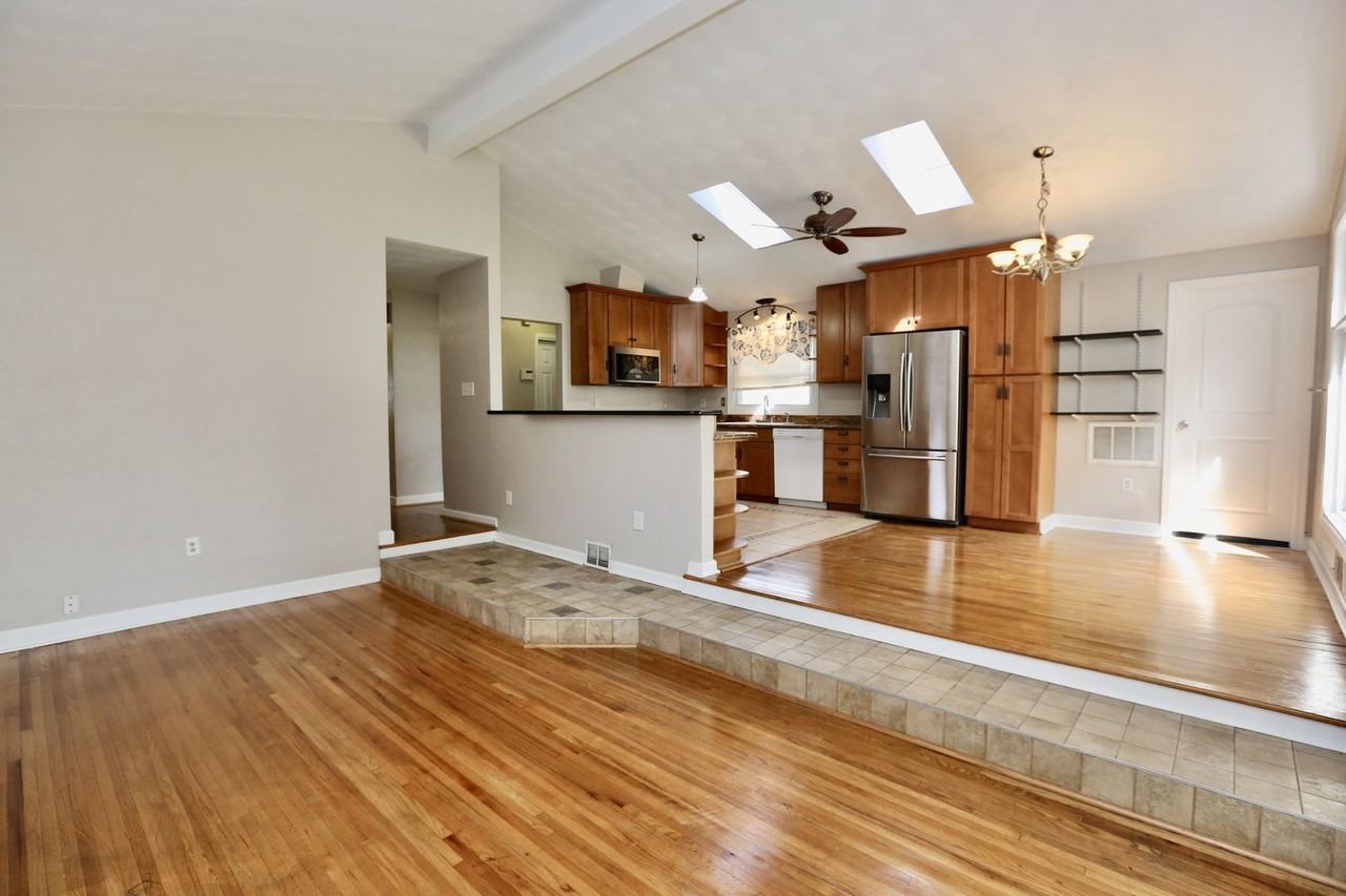 1716 Sunrise Dr - Photo 6 of 42