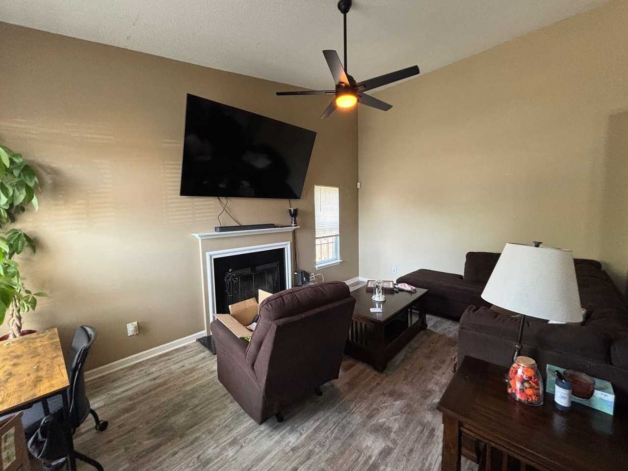 2100 Sapling Ct - Photo 5 of 35