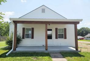 featured image of 321 W Railroad St