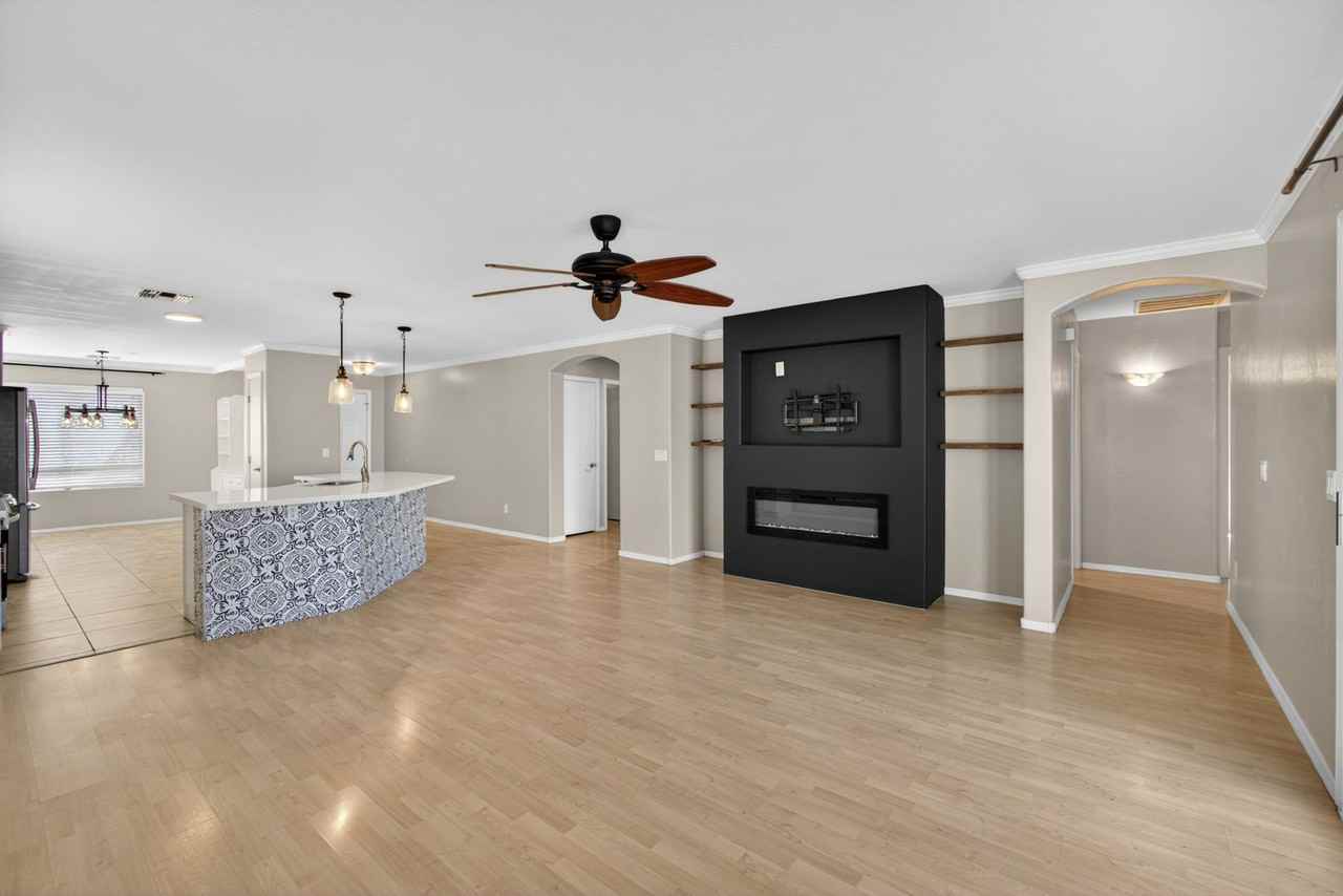 1944 E Aloe Pl - Photo 6 of 46