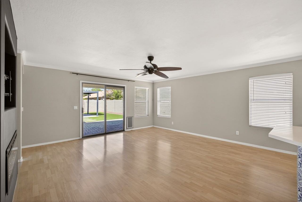 1944 E Aloe Pl - Photo 7 of 46