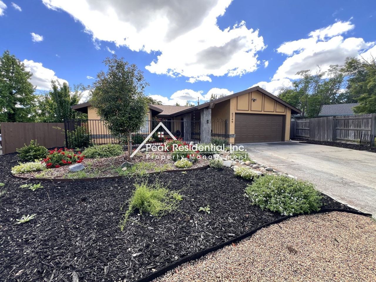 6249 Sunmist Way - Photo 2 of 10