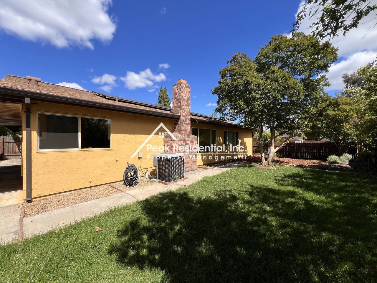 6249 Sunmist Way - Photo 6 of 10