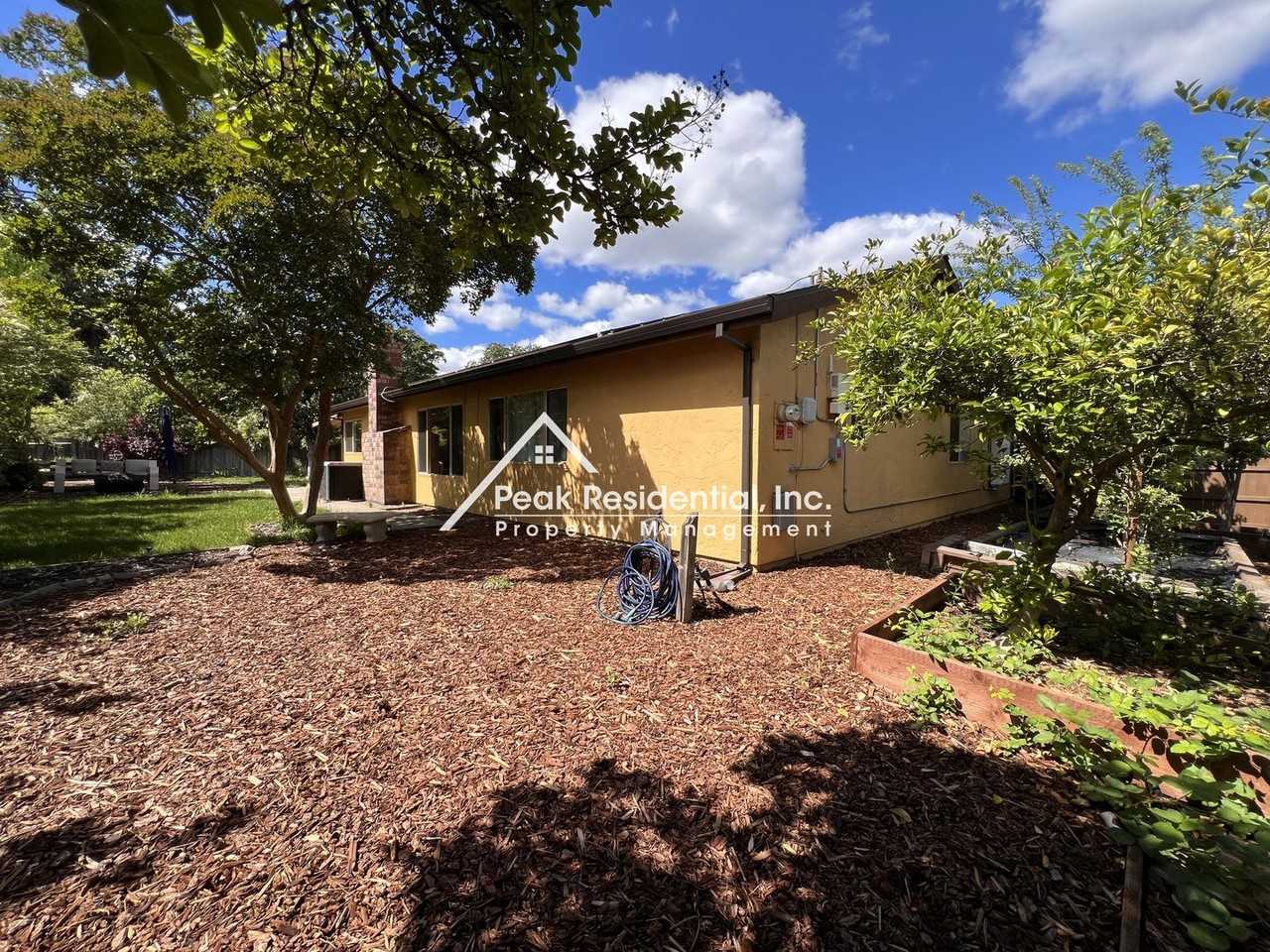 6249 Sunmist Way - Photo 7 of 10