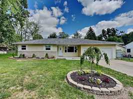 featured image of 2204 Carlisle Rd