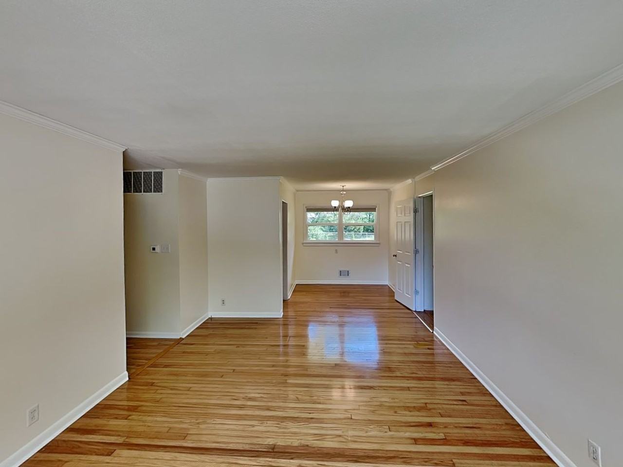 2204 Carlisle Rd - Photo 3 of 22