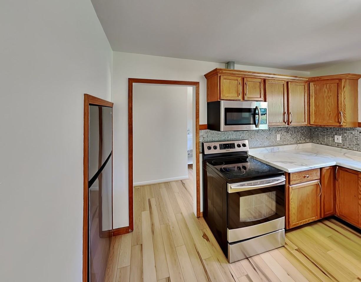 2204 Carlisle Rd - Photo 4 of 22