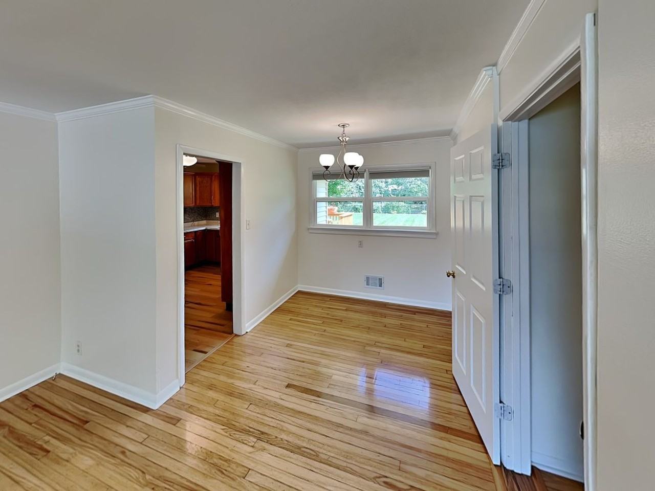 2204 Carlisle Rd - Photo 6 of 22