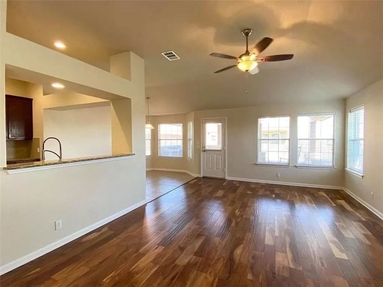 19001 Keeli Ln - Photo 4 of 26