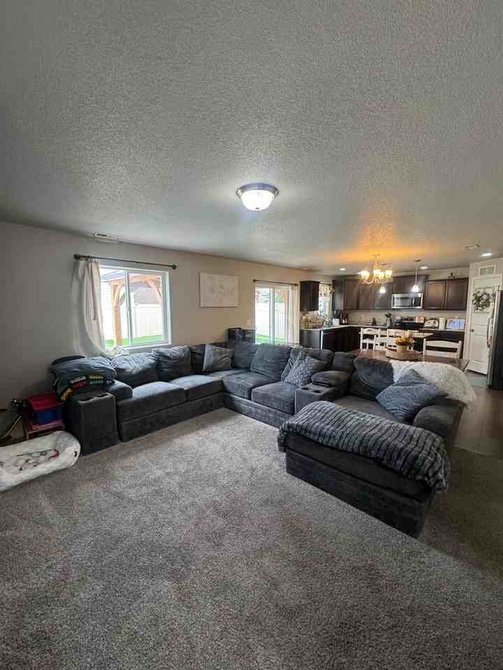 10863 Traders Pkwy - Photo 4 of 25