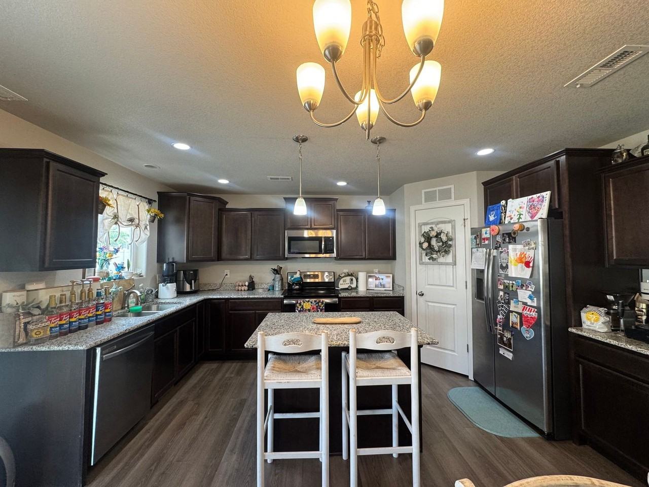 10863 Traders Pkwy - Photo 7 of 25