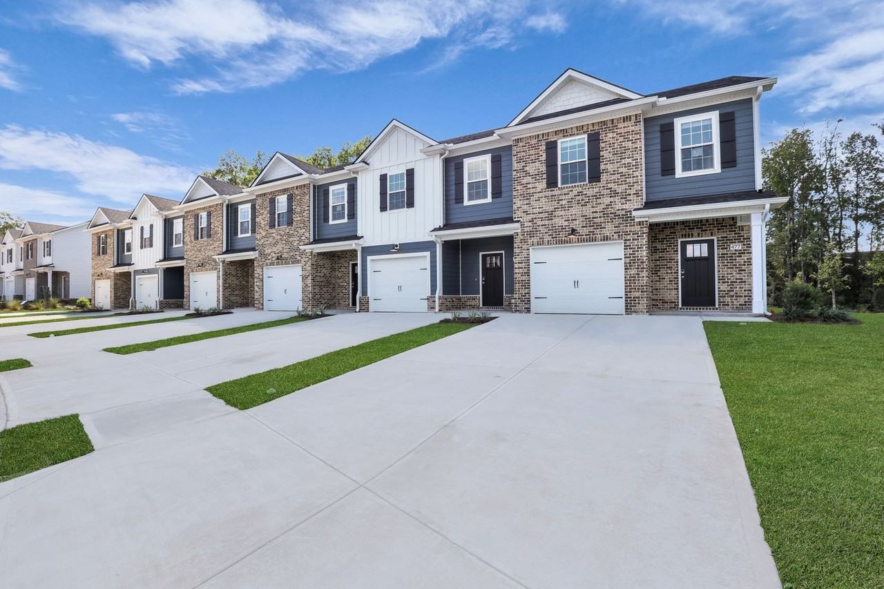 469 Sandbar Ln - Photo 3 of 20