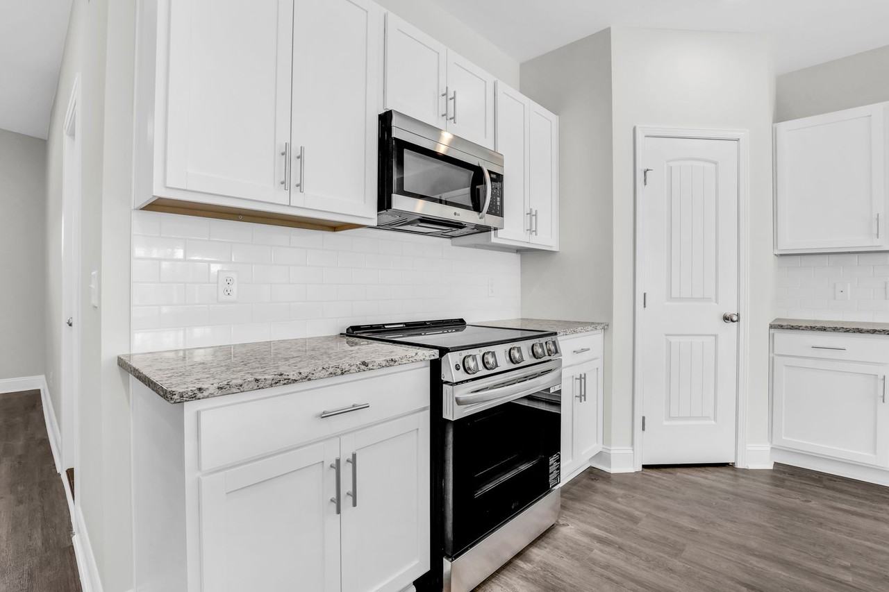 469 Sandbar Ln - Photo 4 of 20