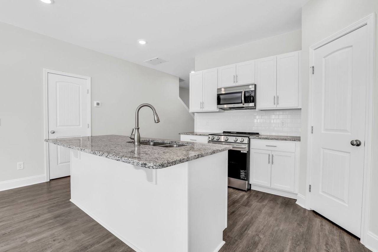 469 Sandbar Ln - Photo 5 of 20