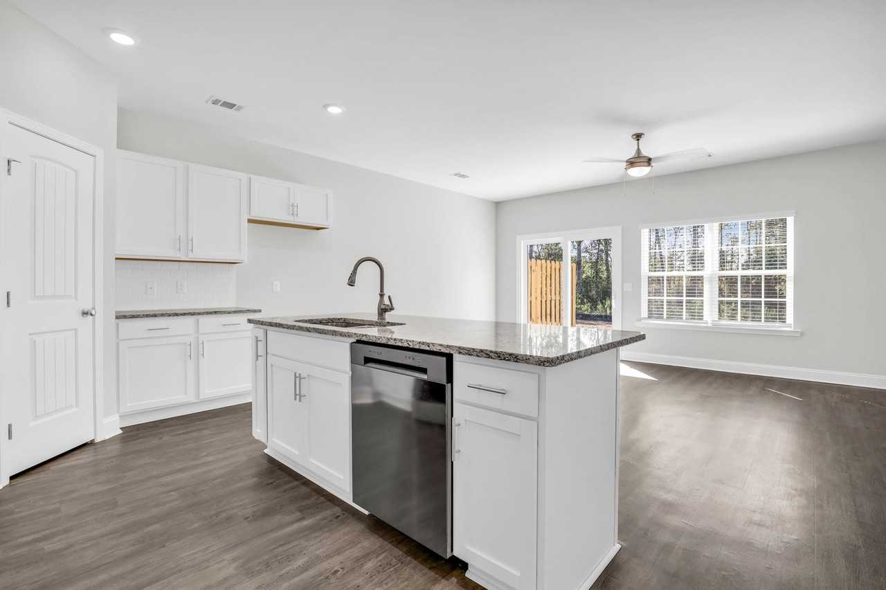 469 Sandbar Ln - Photo 6 of 20