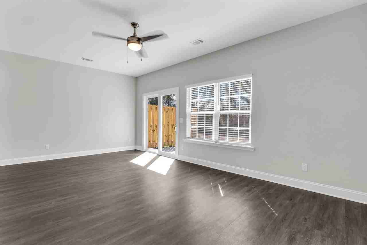 469 Sandbar Ln - Photo 7 of 20