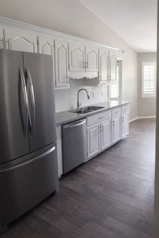 6916 Sea Shark Cir - Photo 4 of 6