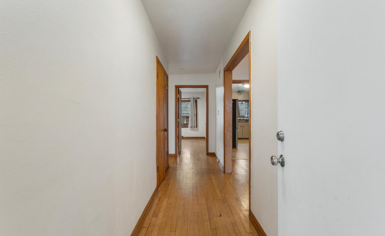 1320 Alms Dr - Photo 2 of 19