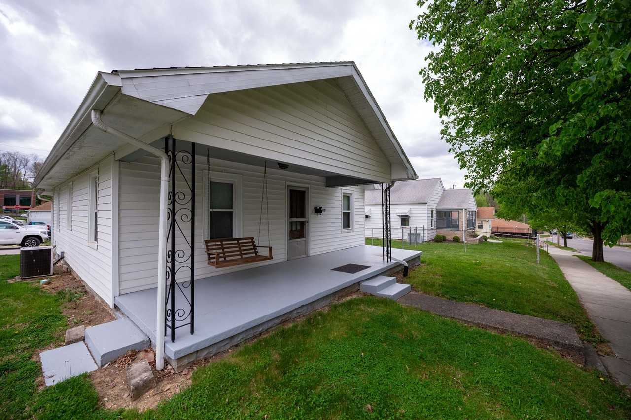 112 E 15th St - Photo 7 of 50