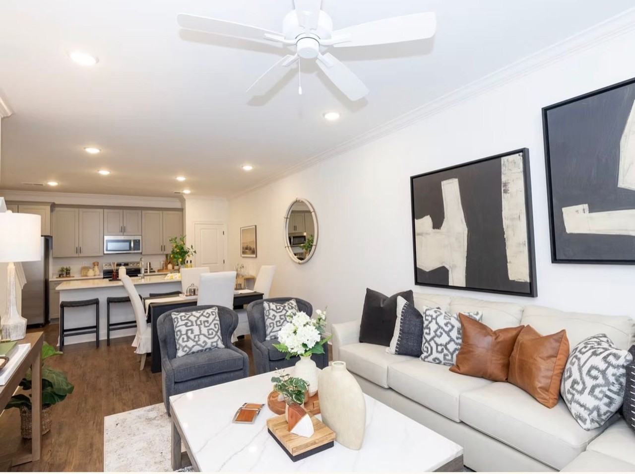 291 King St - Photo 3 of 8