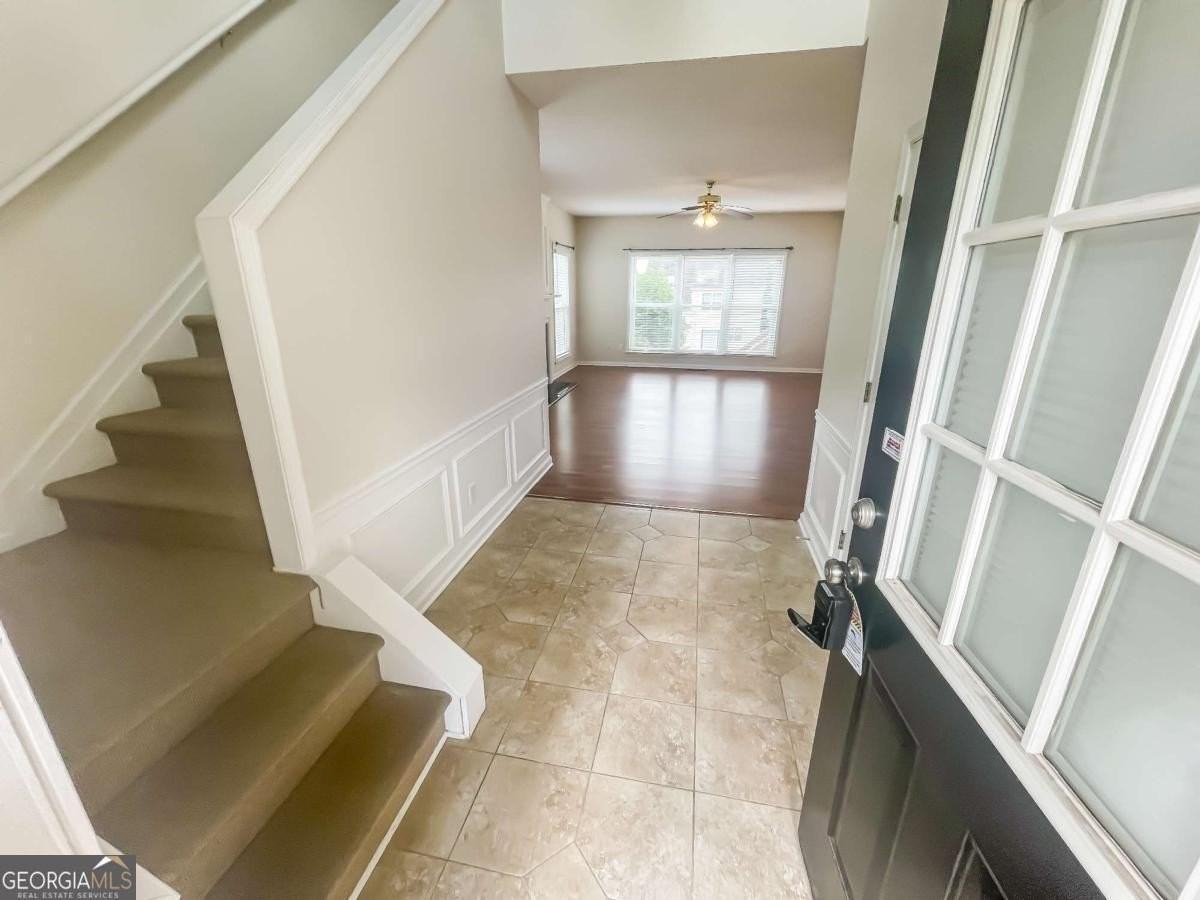 140 Calborne Ct - Photo 3 of 39