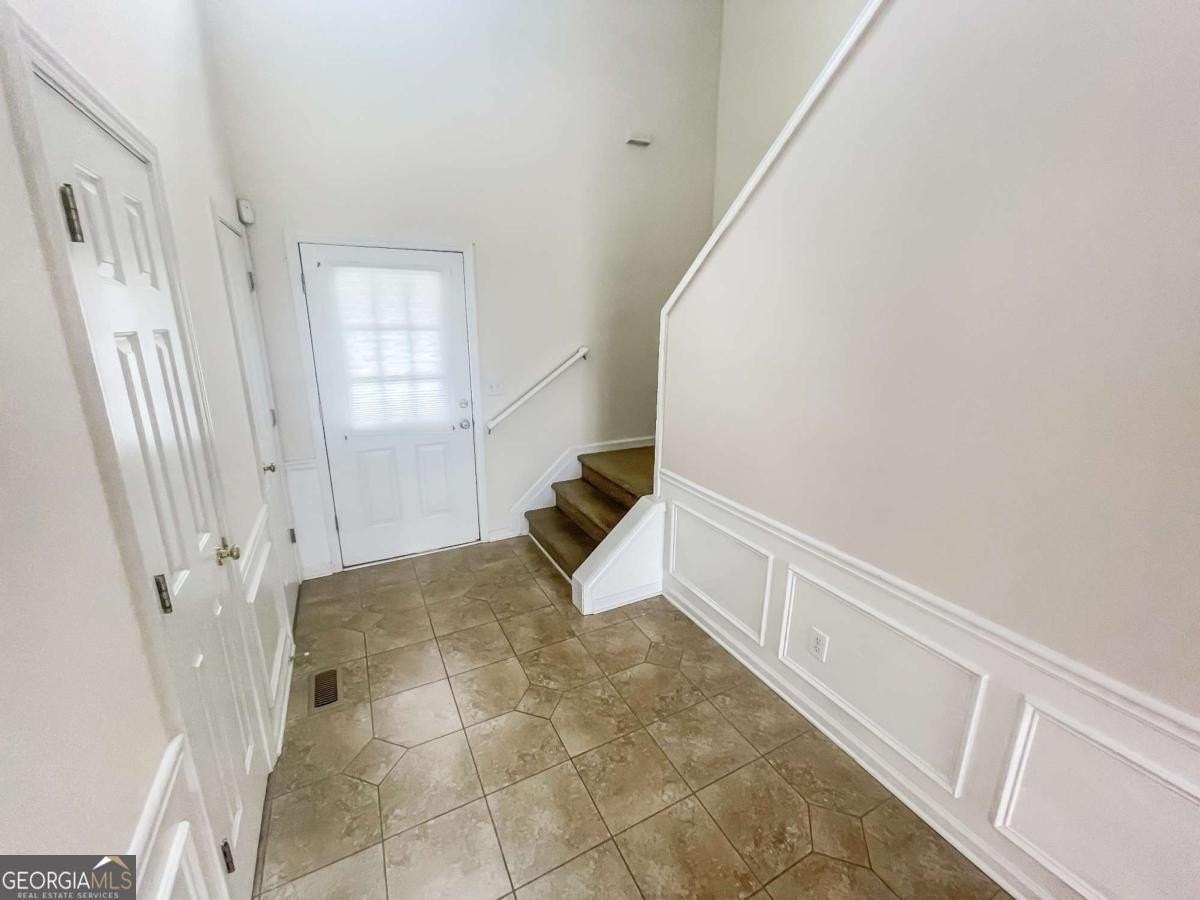 140 Calborne Ct - Photo 4 of 39