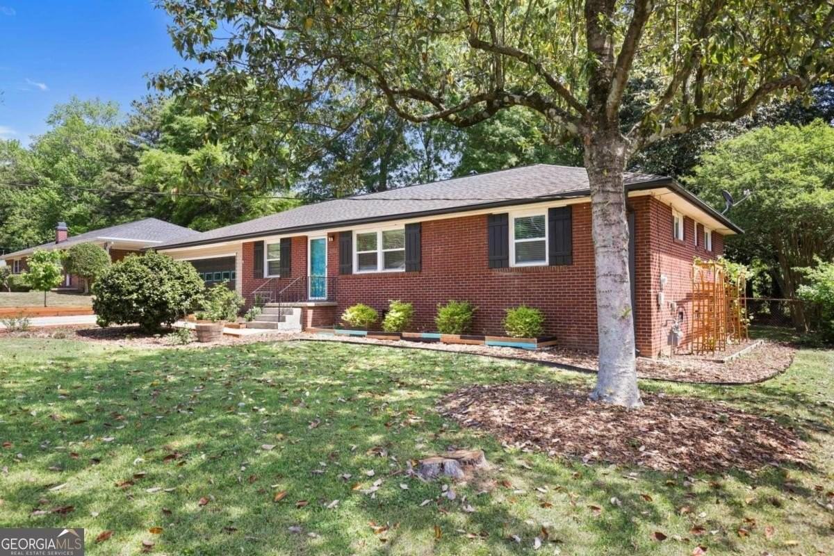 2311 Robin Ln Se - Photo 2 of 30