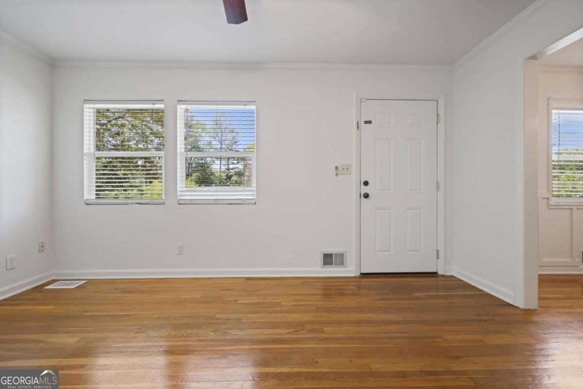 2311 Robin Ln Se - Photo 4 of 30