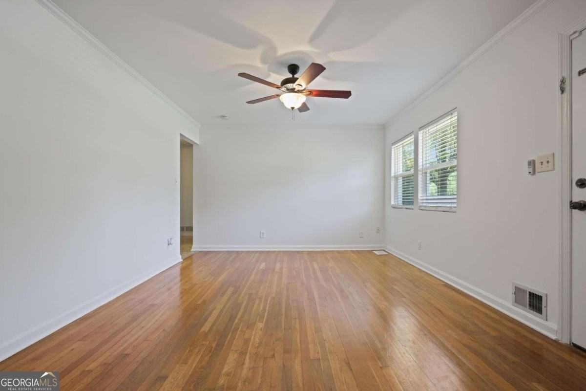 2311 Robin Ln Se - Photo 5 of 30