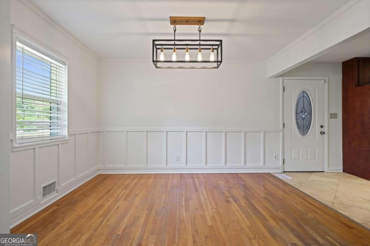 2311 Robin Ln Se - Photo 6 of 30