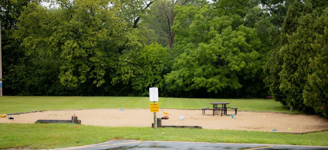 9500 N Green Bay Rd - Photo 4 of 28