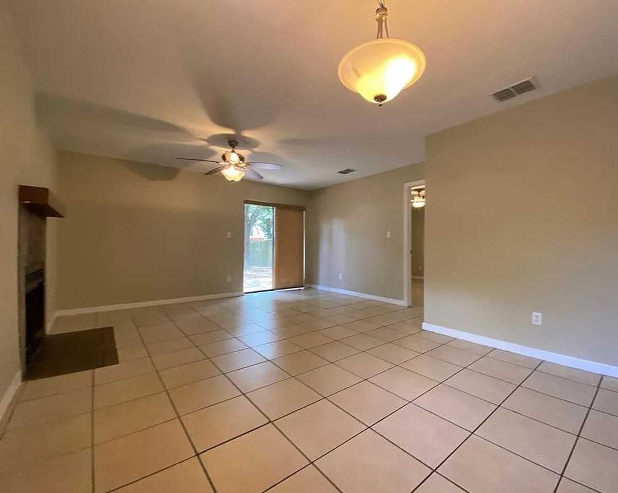 3254 Howell Branch Rd - Photo 2 of 16