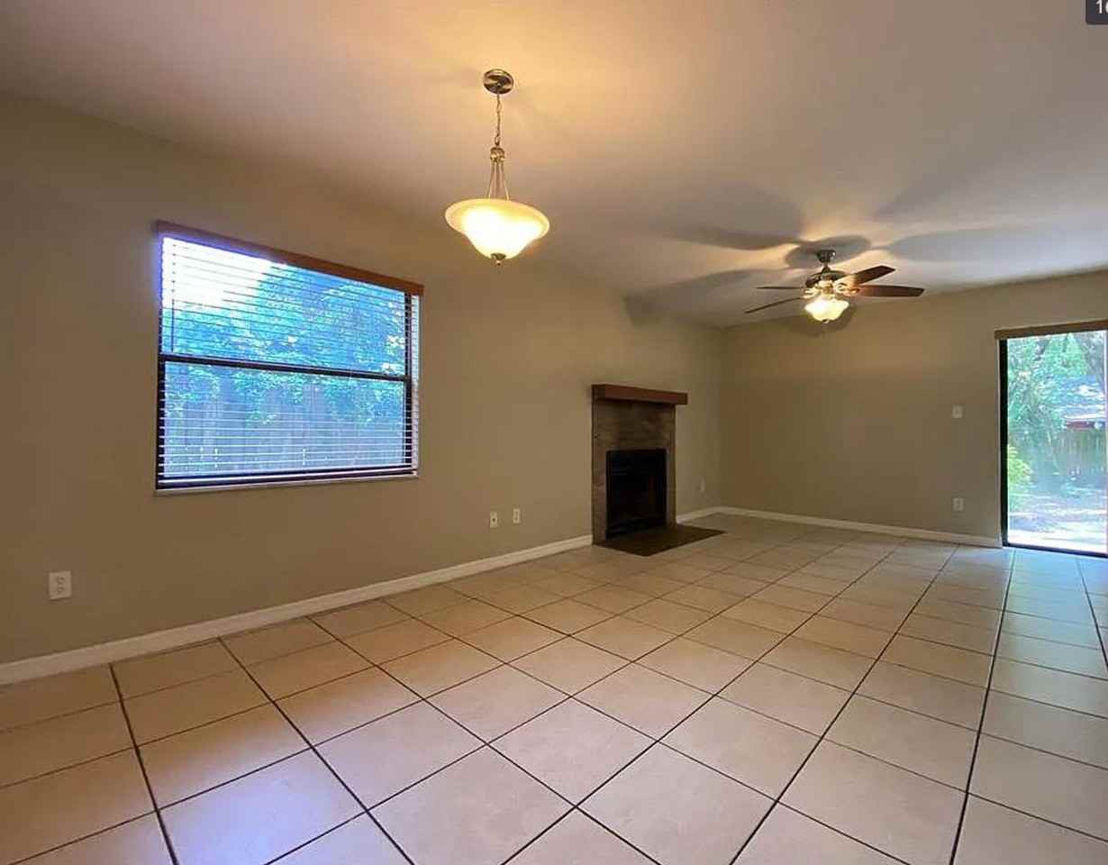 3254 Howell Branch Rd - Photo 3 of 16