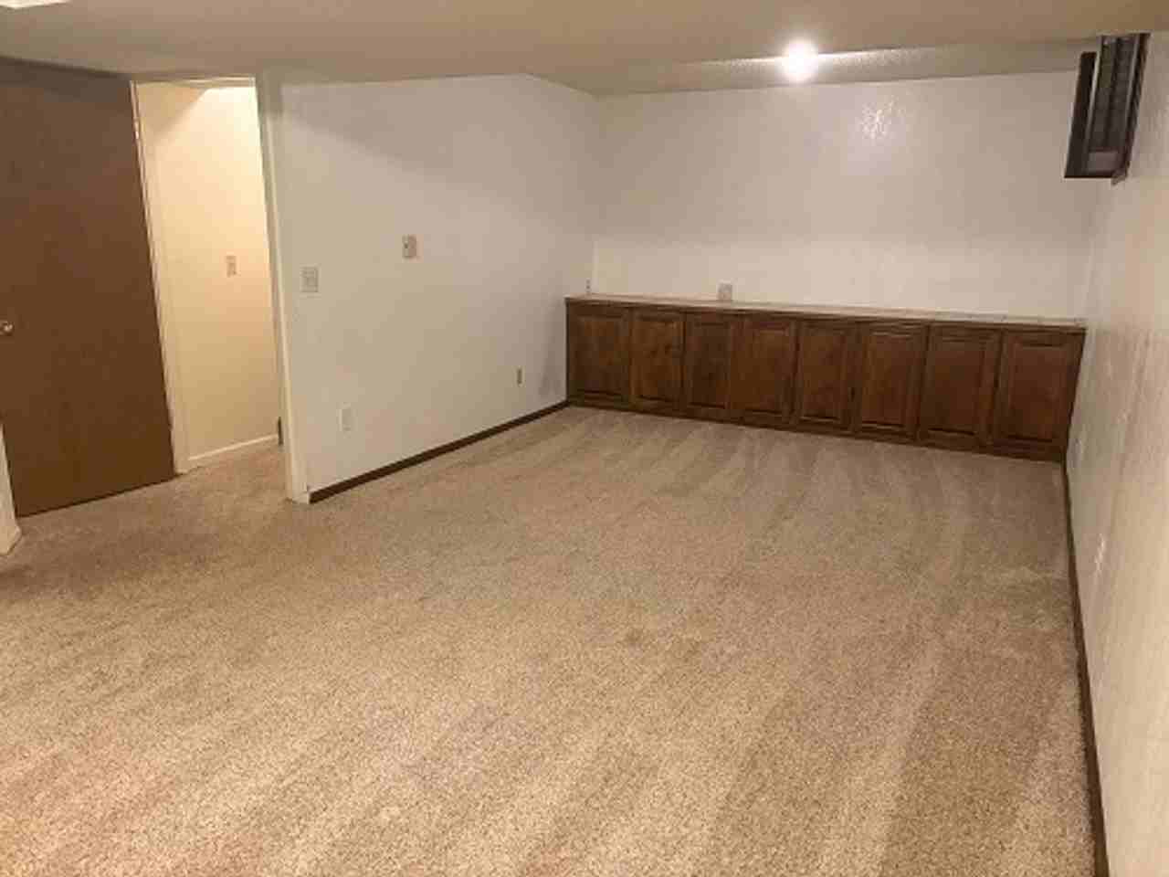 3124 Laredo Ln - Photo 5 of 11